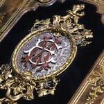 Image: Il Goldens Buch - L’opera era un dono dei colleghi al direttore Mach in occasione dei suoi 20 anni di attività presso l’Istituto, per esprimere stima e affetto per l’importante contributo al “progress...