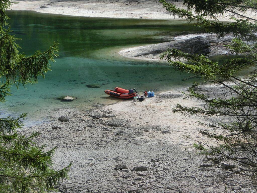 Image: lago Tovel - ricerche