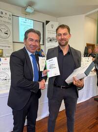 Image: premizione Bacco e Minerva con il dirigente prof Penasa (1)