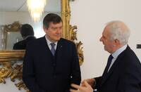 Image: Presidente Cattani con commissario Governo Santarelli